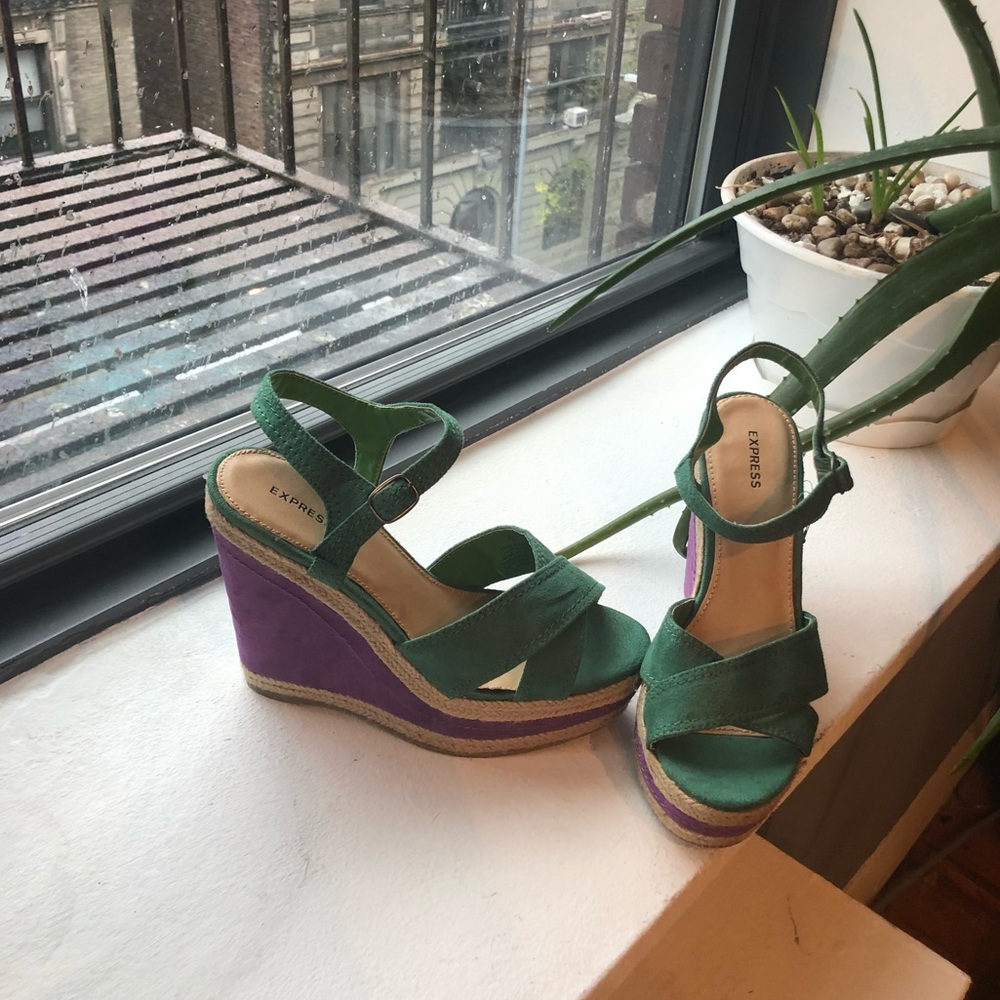 Sandals Express 8 NWOT